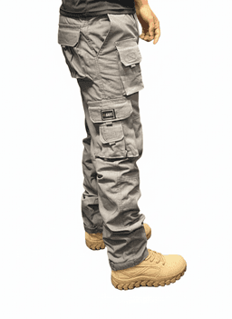 Pantalones tácticos detalle